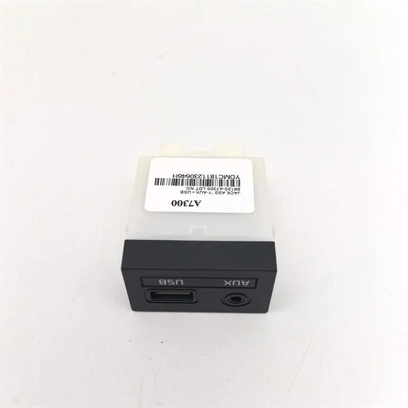 961202r000 961202r500 961203X000 96120-A7300 AUX USB Reader IPod AUX Port Adapter for HYUNDAI I30 2009+ Elantra 11-2013 ki-a K3