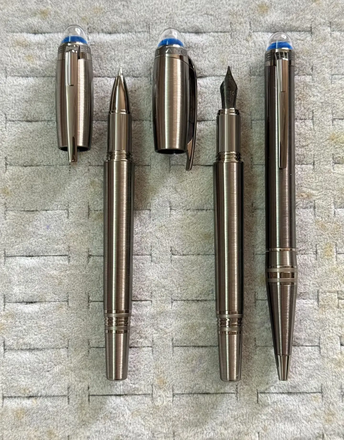 

Luxury Metal Fountain Pen Premium Smooth Writing Business Signature Rollerball Pen High-end Office Executive Stationery Gift Pen