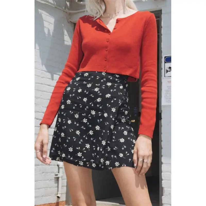 

Women's Short Sleeve Knitted Cardigan T-shirt Bottomer Sunscreen Sweet Style Cotton Long Sleeve Low round Neck Buttoned Coat