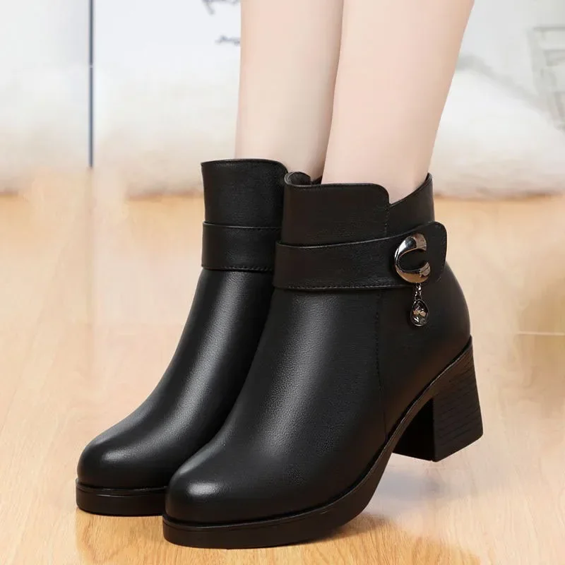 2025 Winter Women Leather Boots Thick Wool Warm Women High-heeled Shoes High Quality Female Snow Boots Fashion Women Ankle Boots