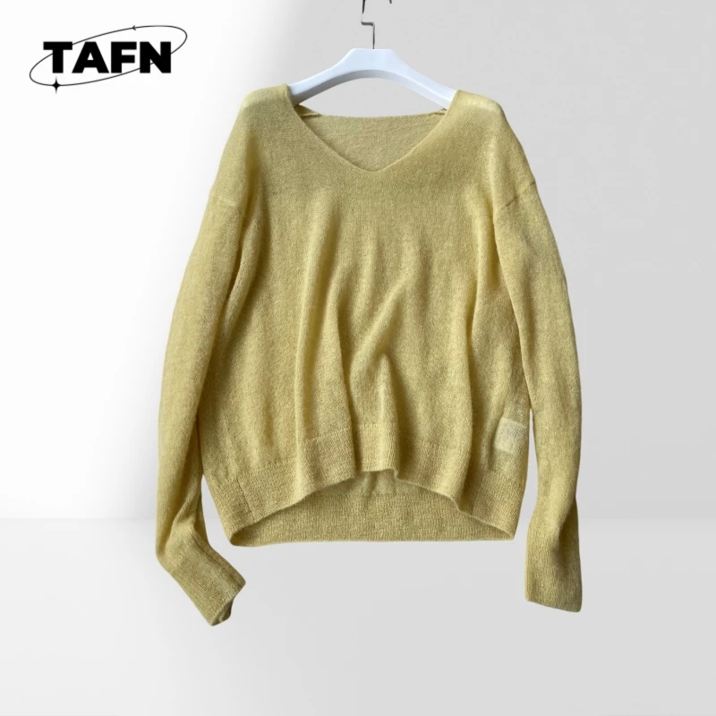 

25 Hot Sale Korean Style Advanced Cashmere Warm Leisure Yellow Exquisite Trenfortable Beautiful V-neck Sheep WoolA25076