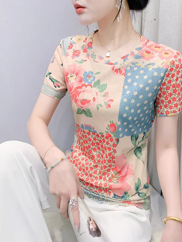 Summer Women's Sultry V-Neck Print Mesh Tee Slim Fit Blouse Trend-Proof Female Chic Top with Breathable Panels for Hot Weather