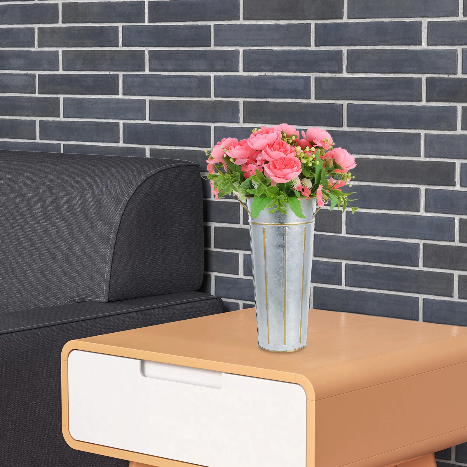 

1pc Retro Iron Flower Vase Unique Vintage Design Leakproof Metal Bucket For Home Decor Flower Arrangement Rustic Vase