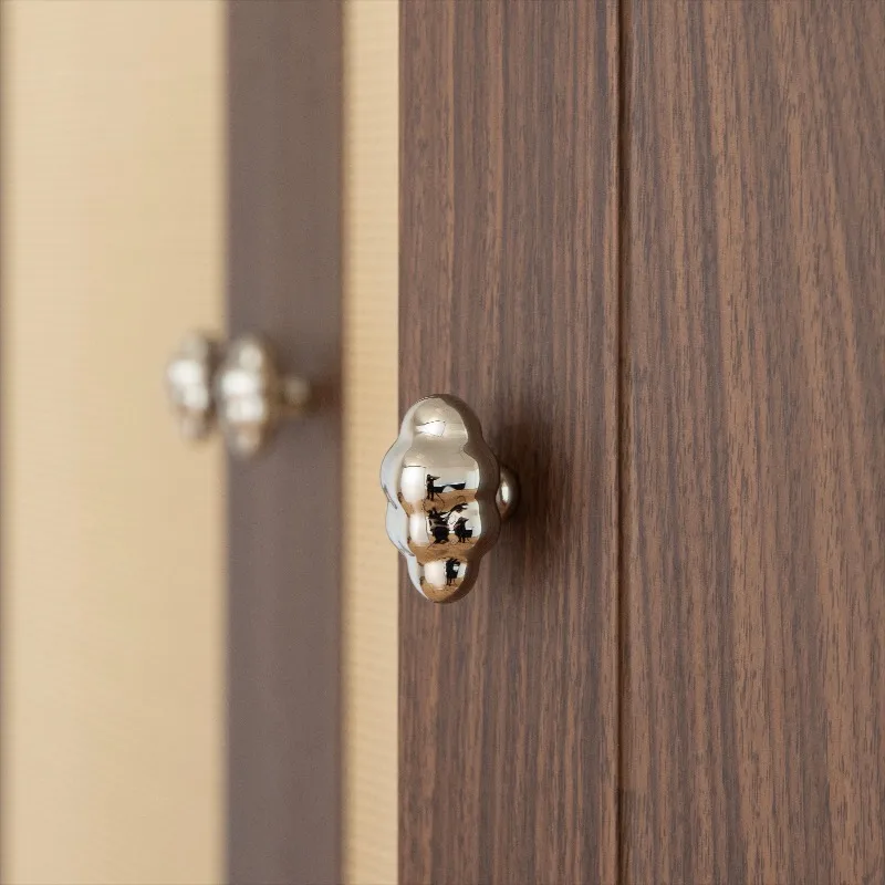 Solid Brass Titanium Silver Handle Modern Minimalist Cloud/Star Shaped Single Hole Wardrobe Cabinet Drawer Cabinet Door Handle