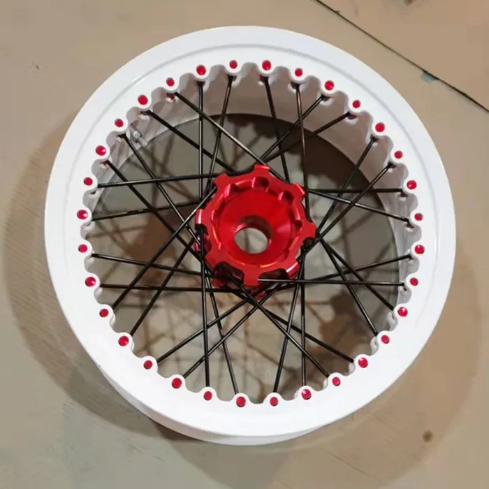 

Комплект колес для мотоцикла DUCATI: алюминиевые анодированные дисковые тормозные колеса Scrambler 100 CARBON TUBELESS