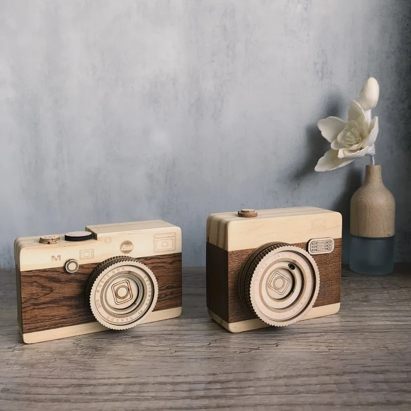 Vintage Wooden Camera Music Box Handcrafted Mechanical Photo Camera Musical Box Retro Camera Model Collectible Gift for Students