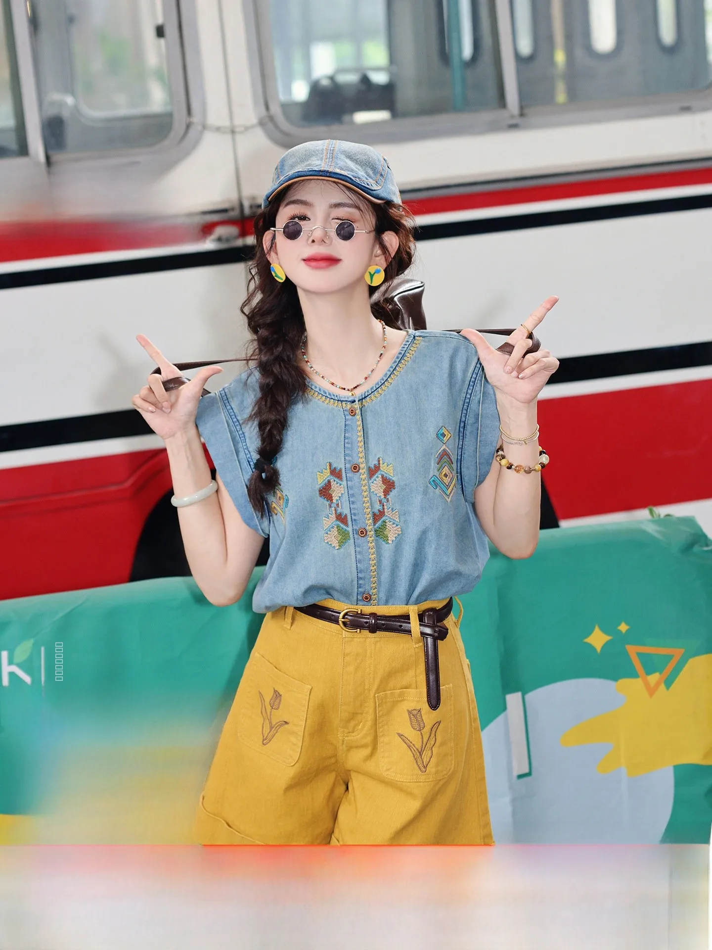 

Женская джинсовая рубашка Chen Jiajie в стиле ретро, летняя, синяя, свободного кроя, с круглым вырезом, на одной пуговице, удобная, дышащая, с коротким рукавом