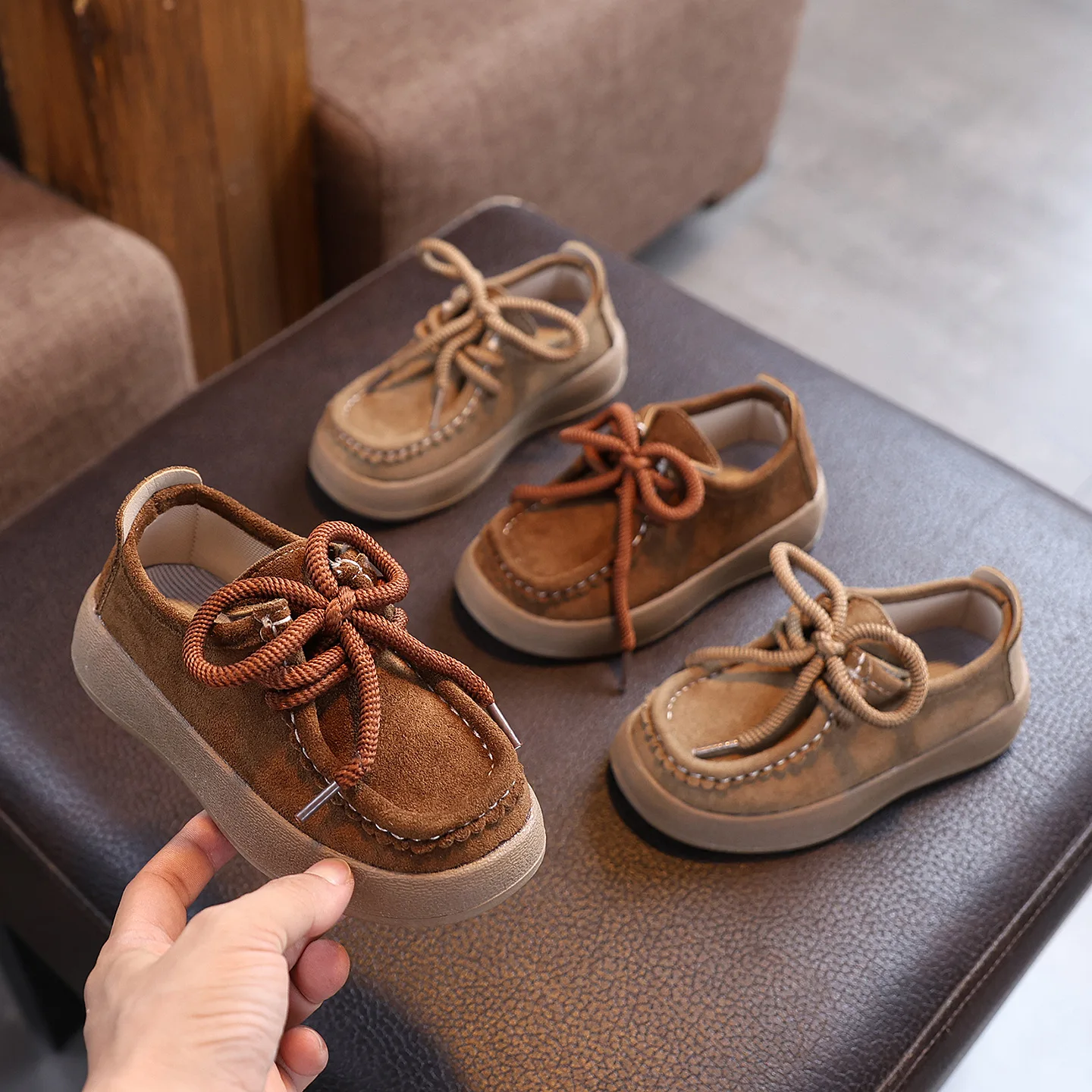 

2026New Fashion Children Casual Shoes Retro Soft Sole Kids Leather Shoes Round Toes Boys Girls Flat Shoes Classic British Style