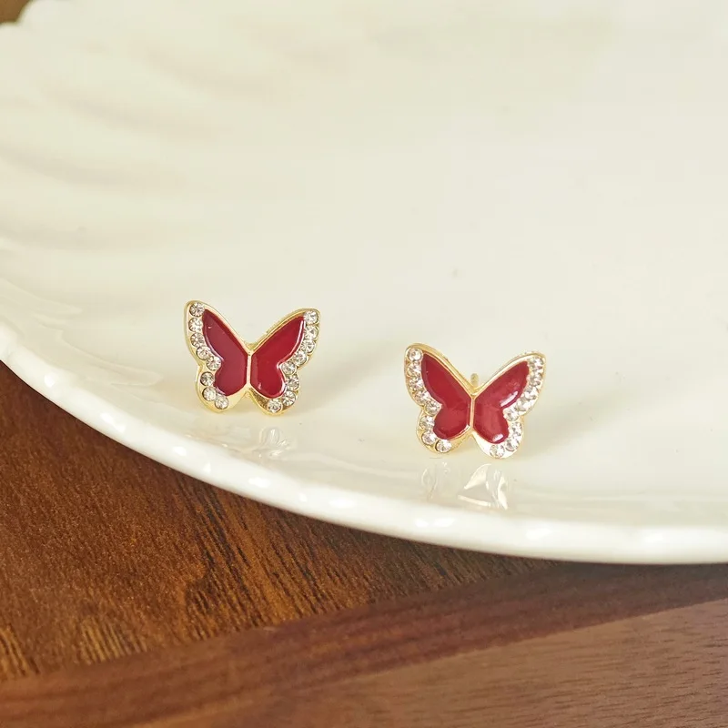 أقراط صغيرة مرصعة بالجانب الكريستالي للنساء ، أحمر ، أسود ، مينا أبيض ، فراشة صغيرة ، شكل حيوان جميل ، صغيرة