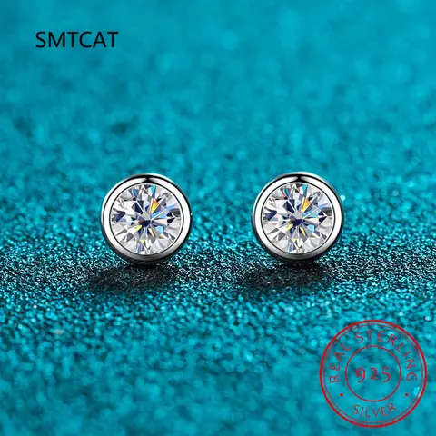 1ct D 컬러 Moissanite 귀걸이 925 스털링 은색 도금 화이트 골드 귀 스터드 웨딩 약혼 귀걸이 여성을위한