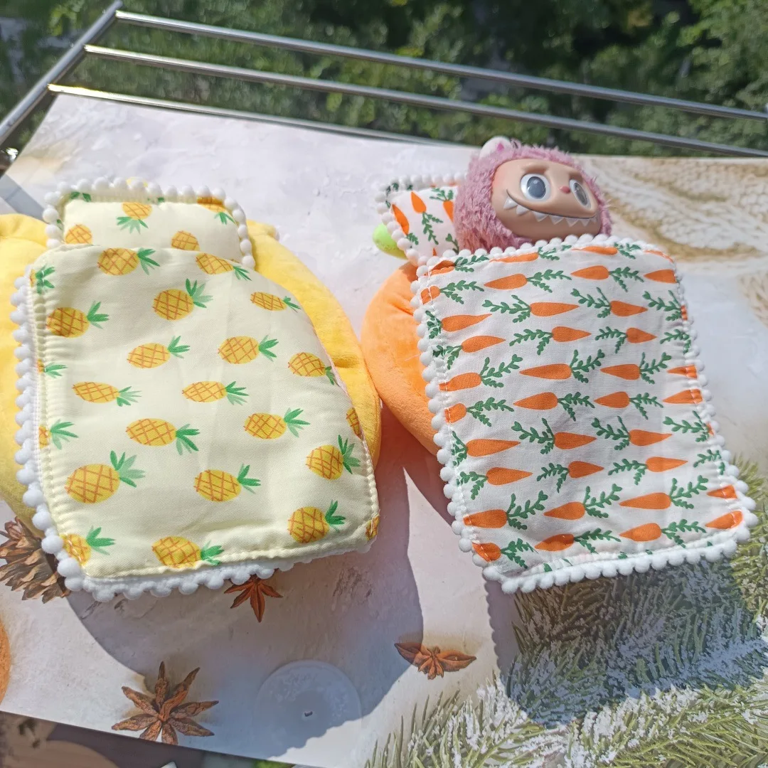

Clothes Accessories For Labubu 15 Cm 17 Cm Dolls 1st To 3rd Generation Accessories Floral Bedspread Pendant Three Piece Set