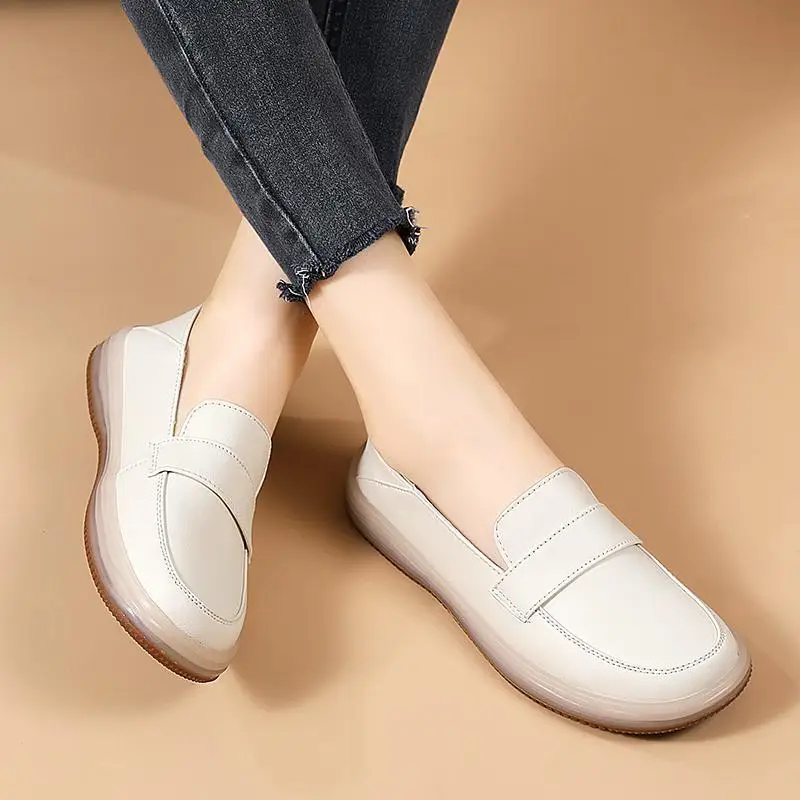 Spring and Autumn Moccasins Women's Single-Layer Shoes Genuine Leather Flat Middle-Aged Mom Shoes Soft Bottom Non-Slip Women's