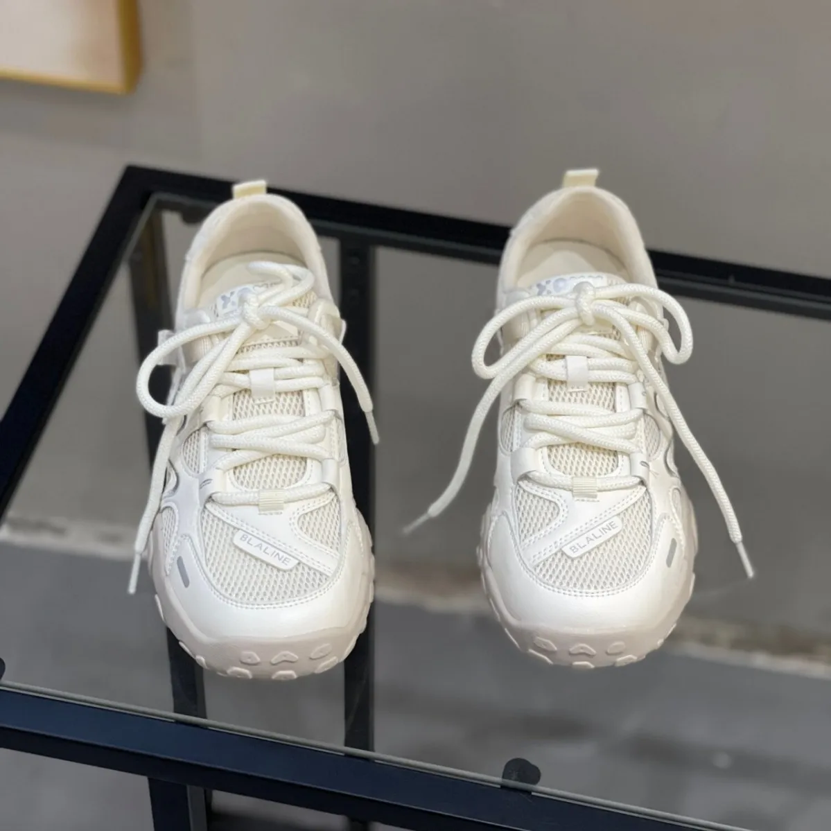 Women's Leather-Look Lace-Up “Forrest Gump” Shoes: Lightweight Spring Style with Breathable Mesh Upper—Casual Sneakers