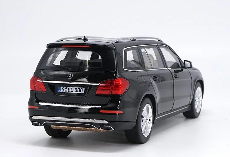 1:18 Mercedes Modellauto GLS500 S-KLASSE GL500 Legierung Druckguss Vollständig offenes Modellauto Raumornament Sammlerstück Geschenk für Sammler