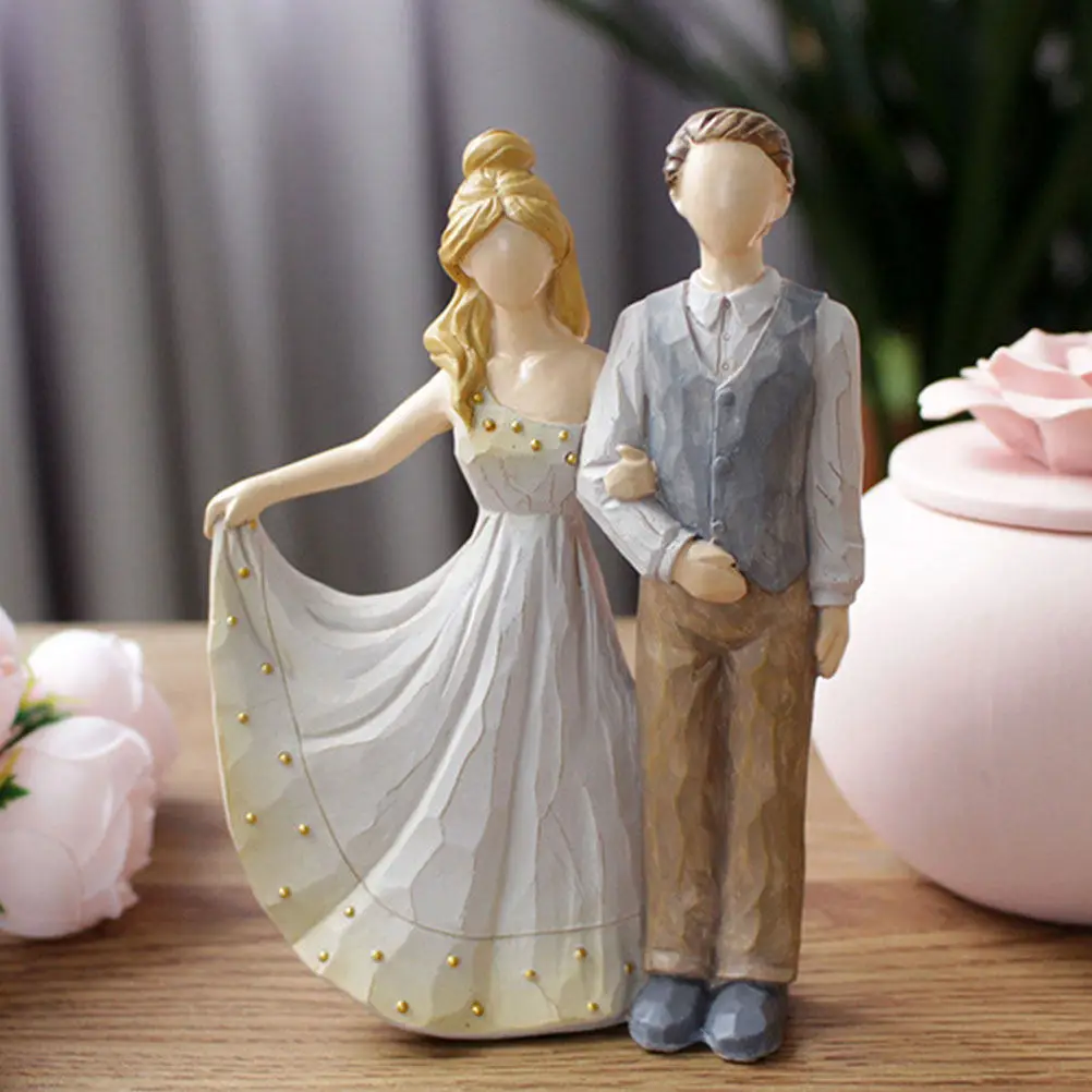 Resin Couple Statue Elegant Lover Sculpture Bedroom Living Room Decor Tabletop Decoration Housewarming Gift Resin Craft