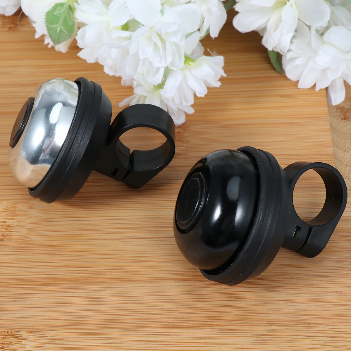 

2Pcs Aluminum Bike Bells Loud Rotation Collision Ring Horn Metal Cover Anti-Aging Safe Riding for Kids Mountain