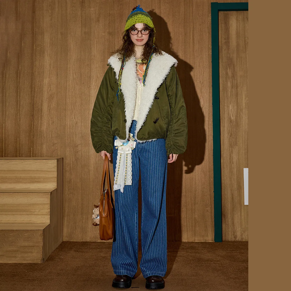 سترة نسائية شتوية لعام 2025 90% ملابس الشارع الشهير بياقة من الفرو سترة منتفخة كبيرة الحجم سميكة مبطنة على الطراز الحضري في الهواء الطلق #4