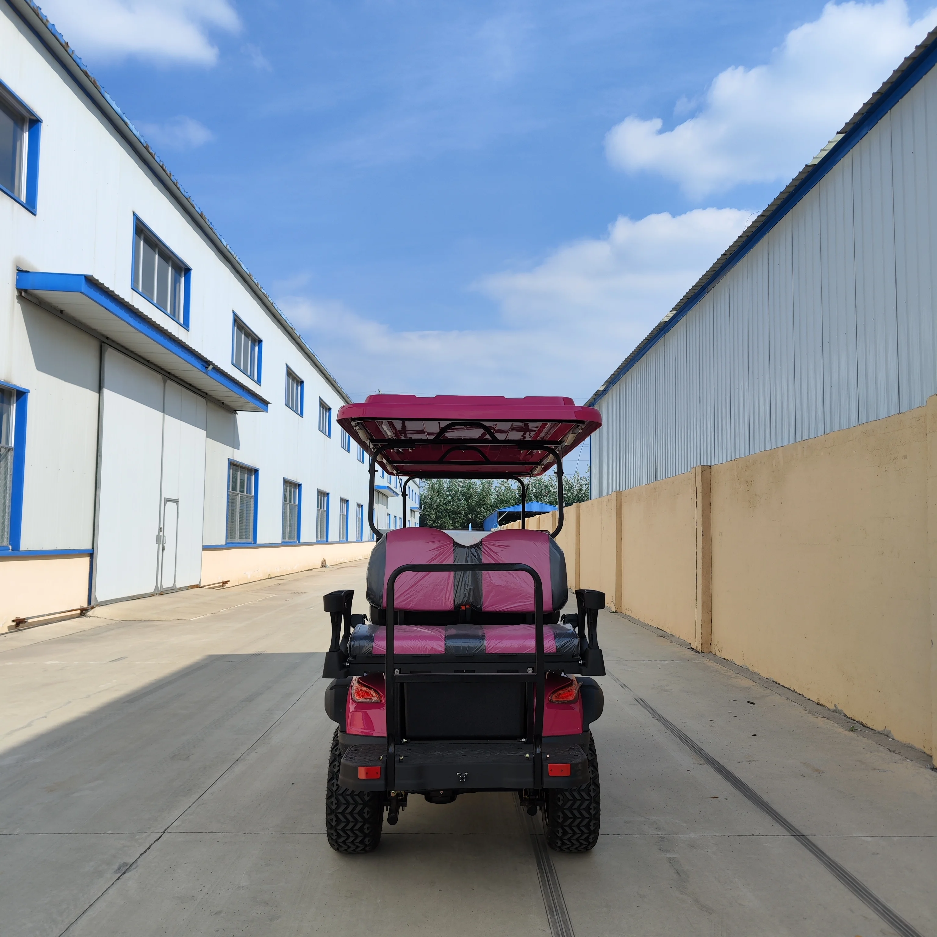 عربة جولف إسعاف قانونية للشارع الكهربائية عالية الجودة مكونة من 6 مقاعد في الصين تعمل بجميع الأجهزة مع صندوق شحن متاح للبيع