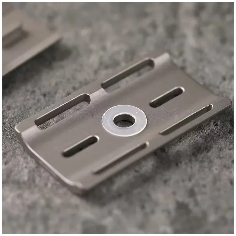 YAQI Lightweight Durability Provide Shave Ghost Titanium Light Weight Safety Razor Beard Shaver With 0.70mm Blade Gap