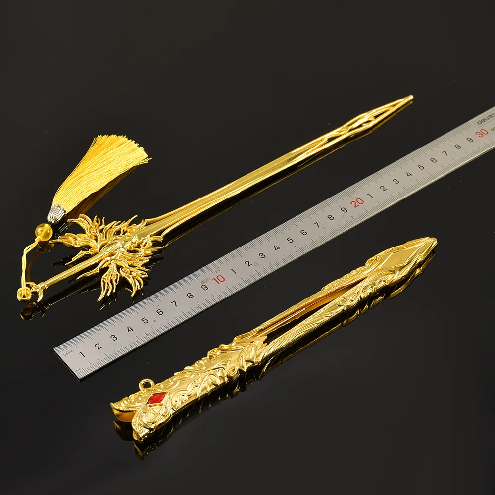 30cm Douluo Continent Qianrenxue espada de Ángel con llavero de funda Anime periférico Tridente versión mejorada arma modelo llavero