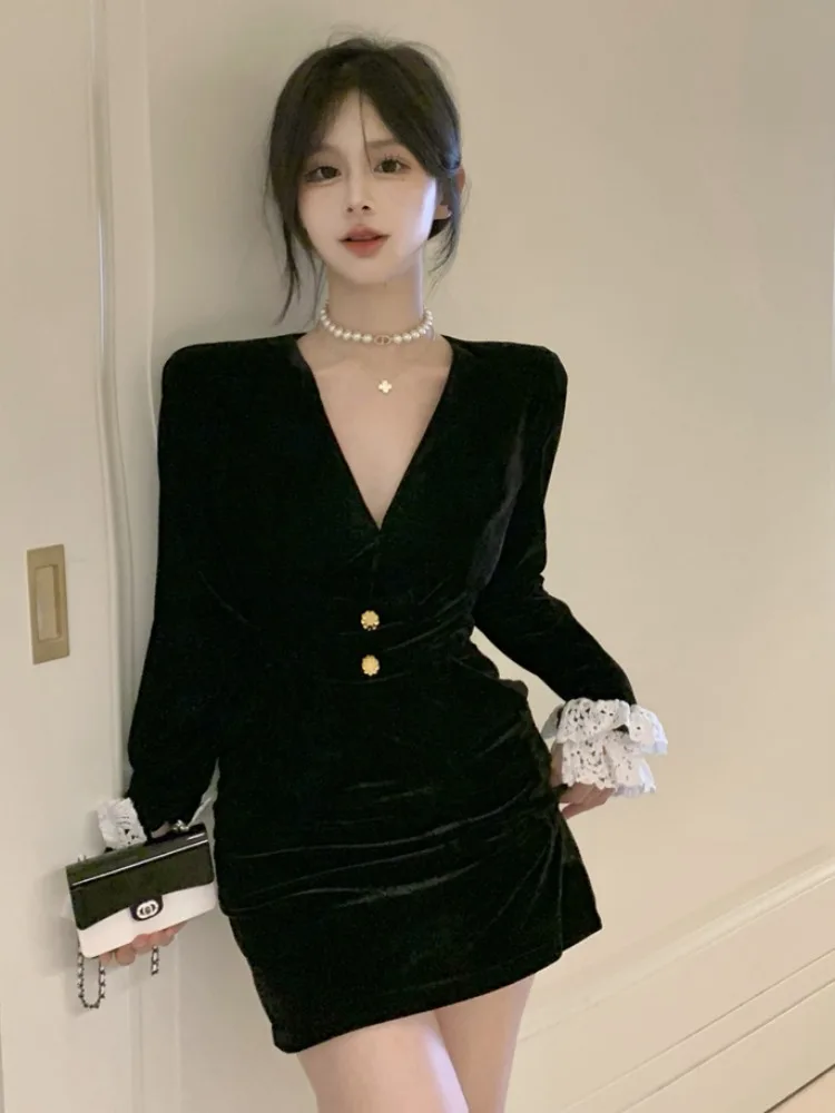 

Elegant Velvet Long Sleeve V-Neck Women's Dress Slimming Wrap around Skirt Lace Splicing Autumn Fashion Sexy Dress