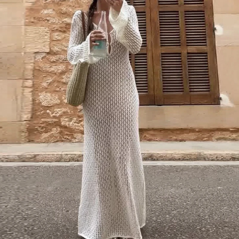 In Early Autumn of 2025, Low-cut Round Neck Hollowed-out Sexy Beach Women's Dress