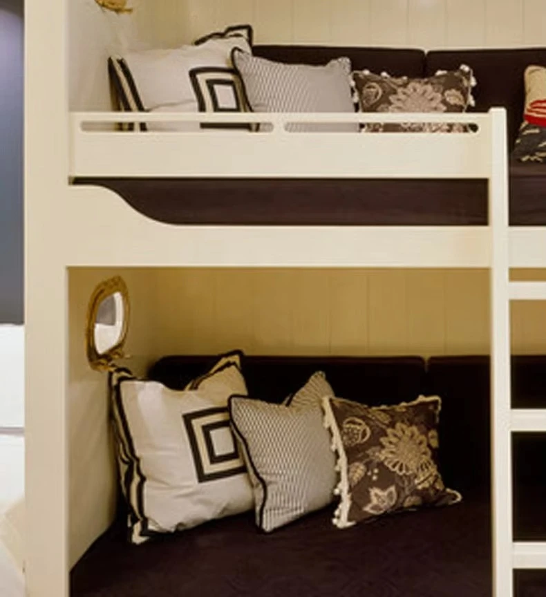 Lovely Cabin Design Children Wooden Bunk Bed With Ladder And Mattress