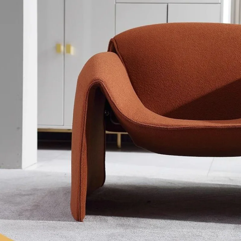 Chaise crabe, canapé simple petit appartement salon balcon