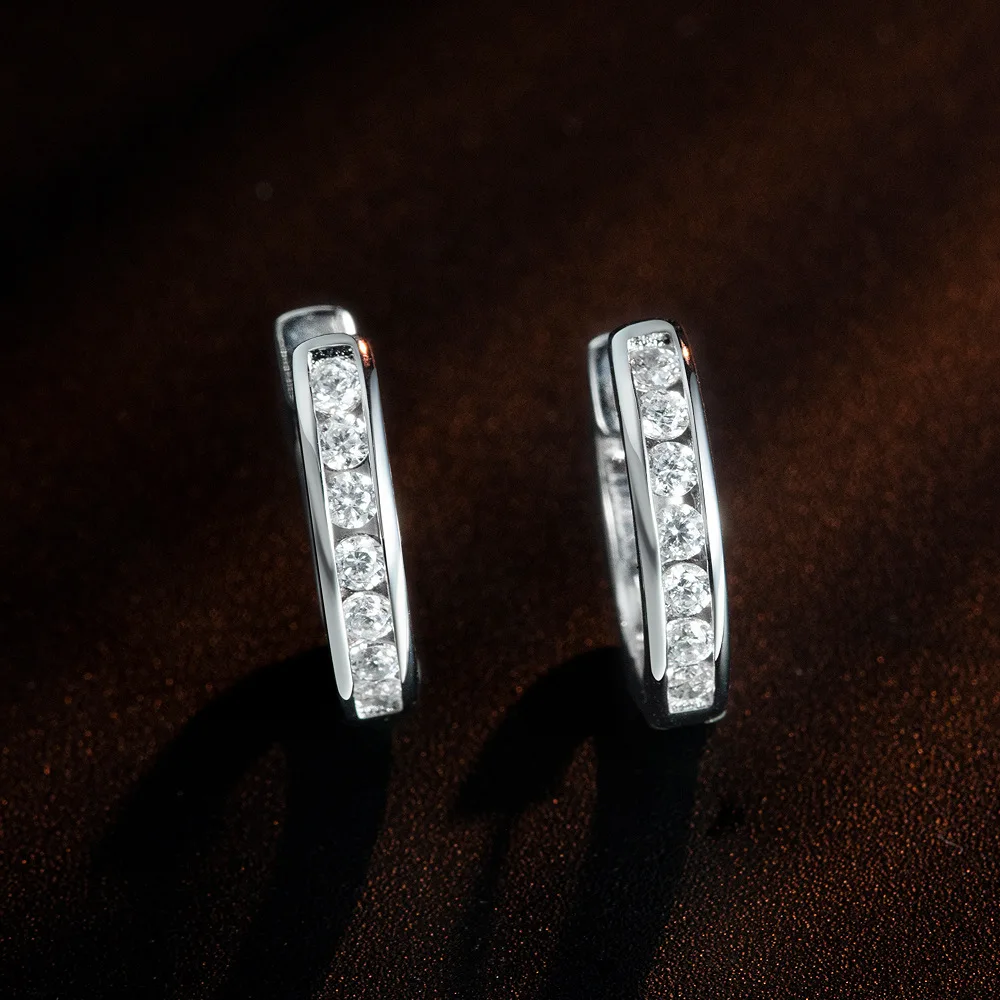 

New European and American Hot Selling Round 2mm 925 Sterling Silver White Earrings, Versatile and Popular Wedding Jewelry