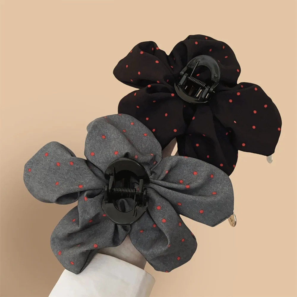 Trendy Satin Exaggerated Crab Clip Korean Style Wave Point Scrunchies Shark Clip Elegant Ponytail Holder Flower Hair Claw Daily