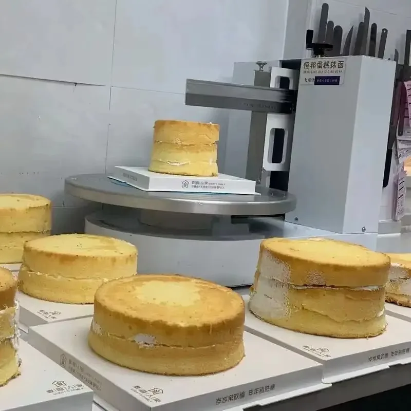 Automatic Cake Icing Coating Machine, Round Bread Cream Butter Spreading Maker for Birthday Cakes