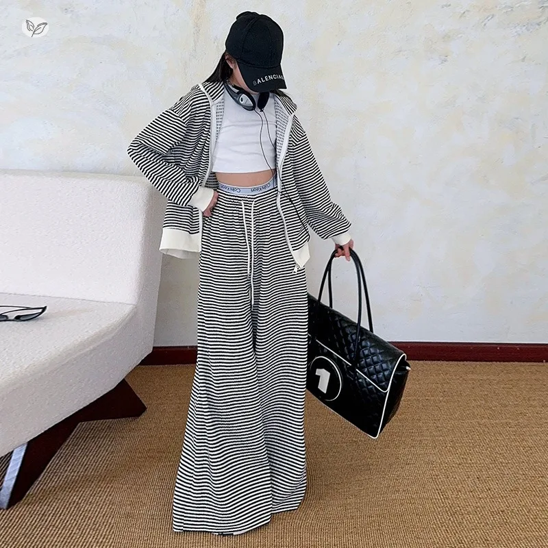 

Girl Set 2025 Autumn Hooded Sweatshirt Loose Casual Pants Student Knitted Striped Two-piece Set Wide Leg Pants