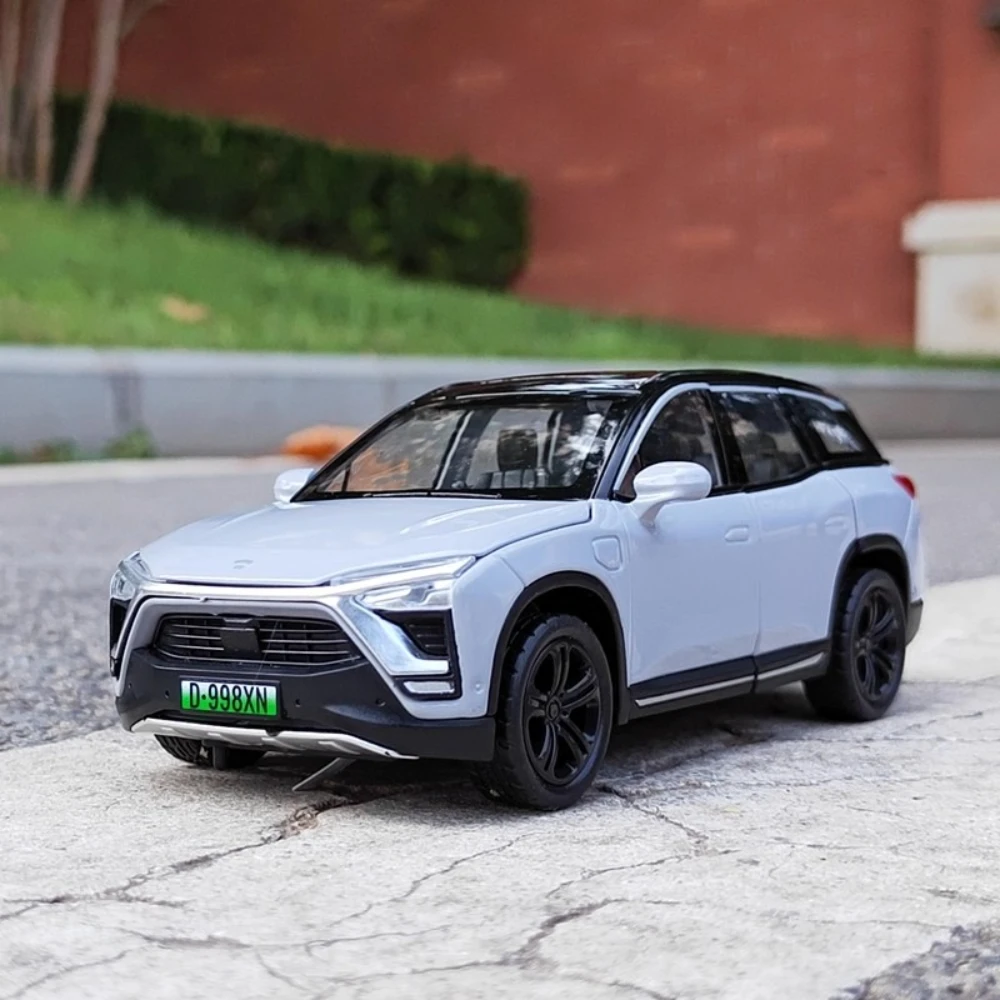 Escala 1:32 NIO ES8, nuevo modelo de coche Energry, juguete de aleación, sonido fundido a presión, luz, puertas extraíbles, modelos de vehículos abiertos, regalos de colección