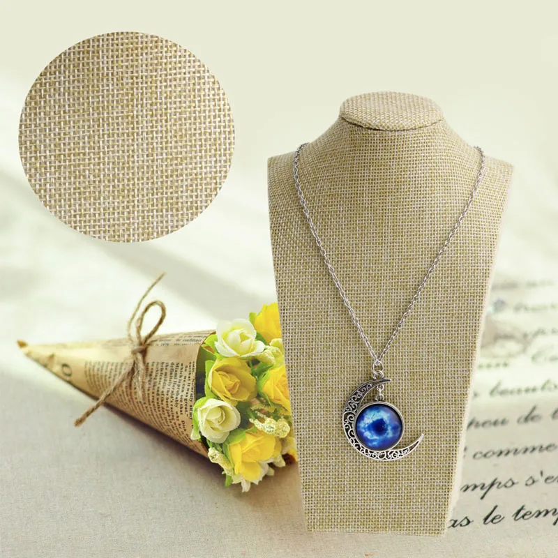 Linen 3D Necklace Jewelry Display Bust Stand Freestanding Pendant Chain Chokers Lockets Holder Storage