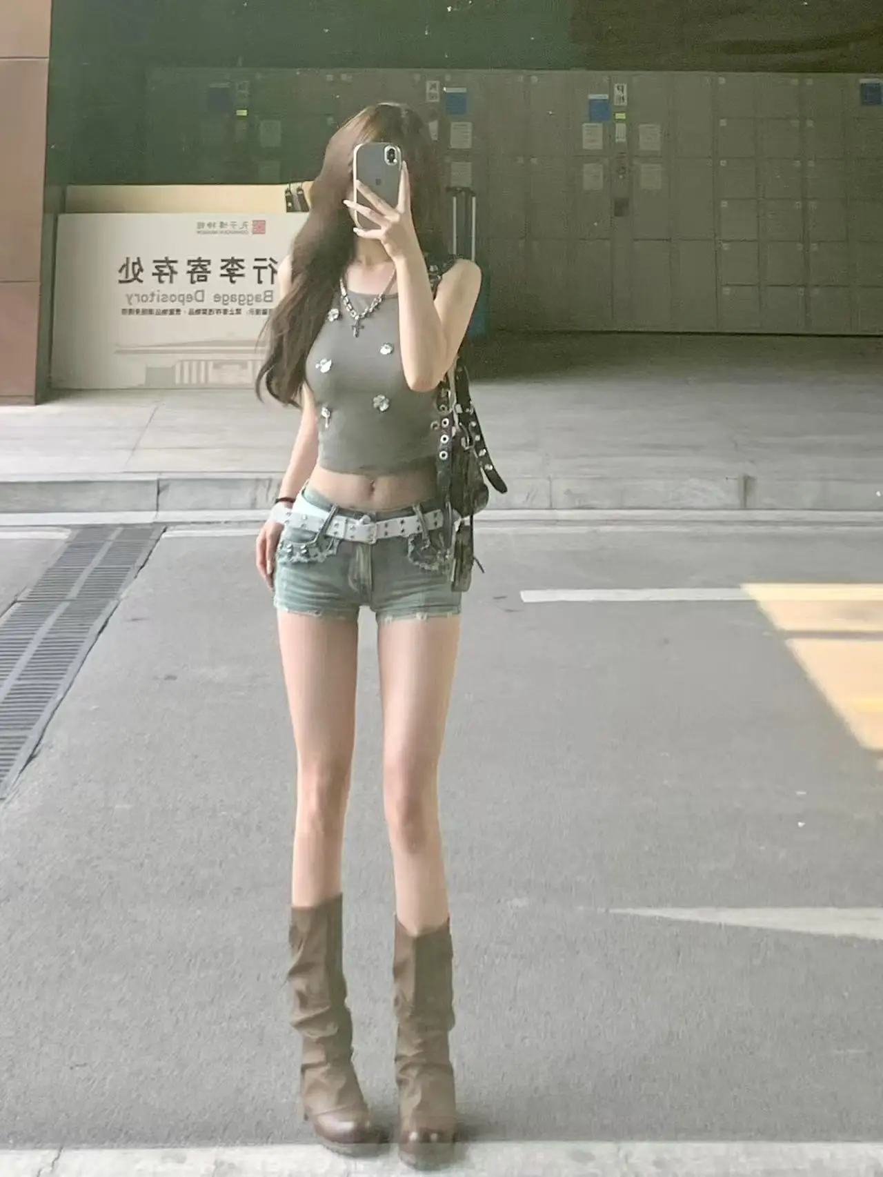 Retro Elastic Buckle Denim Shorts Women Summer New Design Sensual Low Waist Tight Fit Bodycon Hot Pants Casual Wide Leg Pants