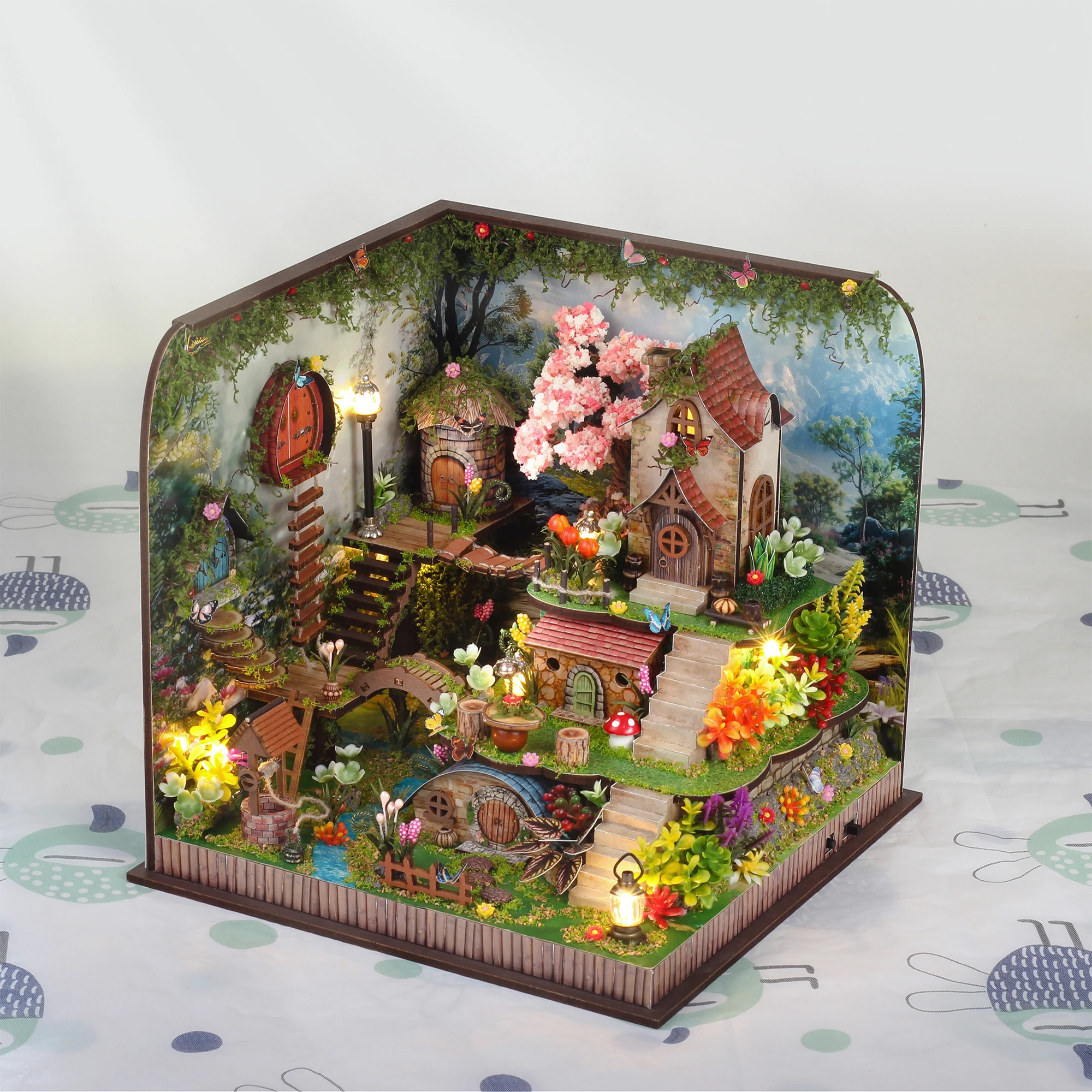 DIY ไม้อาคารจิ๋วชุดกระซิบ Woods Cottage บ้านตุ๊กตาพร้อมเฟอร์นิเจอร์ Forest Casa Dollhouses สําหรับของขวัญเพื่อน