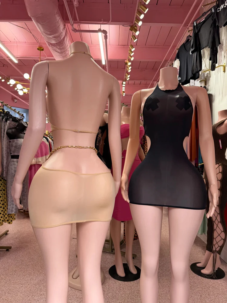 Sexy Neckholder-Minikleid aus Mesh für Damen, seitlich ausgeschnitten, durchsichtig, figurbetont, dehnbar, kurzes Kleid für Nachtclubs, Partys und Ausgehzwecke. – Detail 6