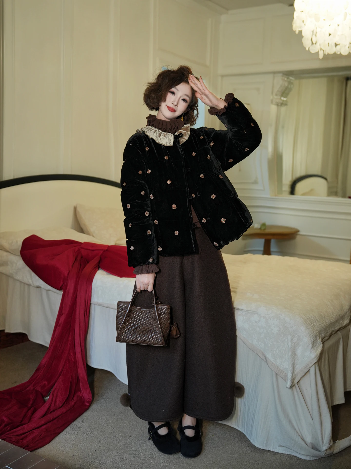 

Новая китайская пуховая куртка из вельвета с воротником-стойкой, 90% белый гусиный пух, с вышивкой, женское теплое пальто свободного кроя с длинными рукавами