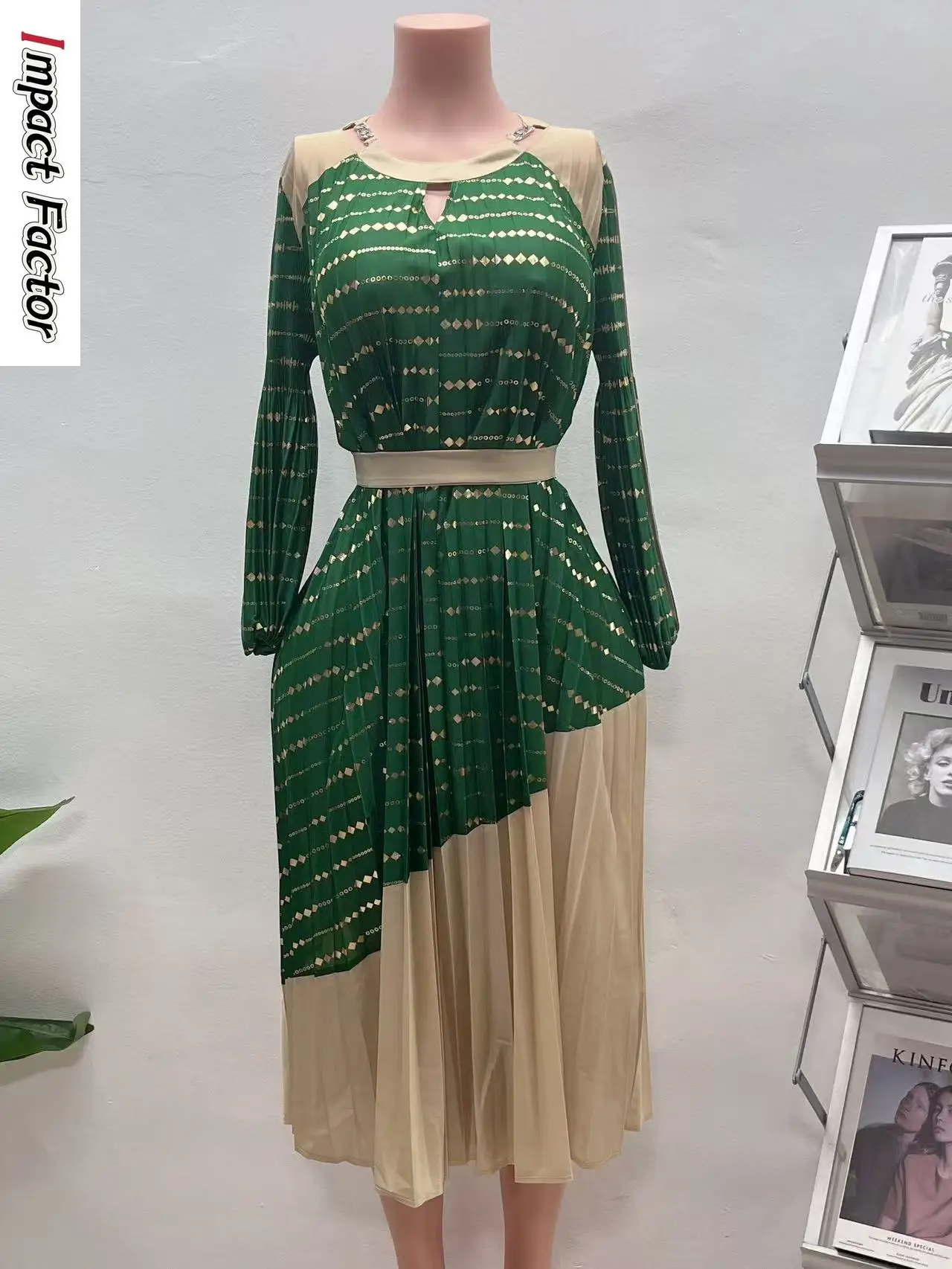 

2025 New Loose Casual Pleated Dress for Women Fashion Colorblock Spliced Design Long Sleeve Belt Gold Blocking Dresses