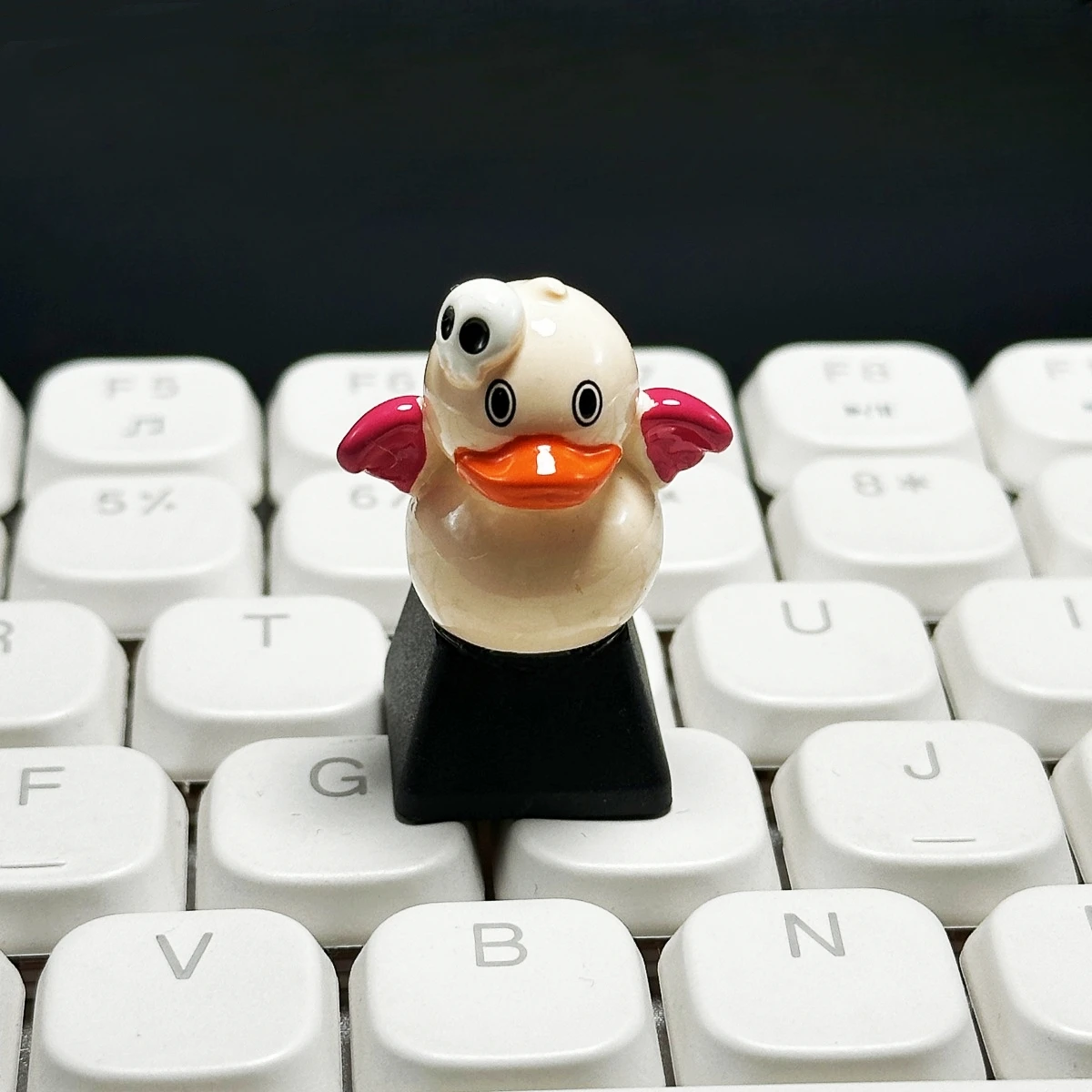 Customized Helloween Gift Funny Little Duck Cartoon Anime Keycaps Cross Axis Mechanical Keyboard Cute Key cap
