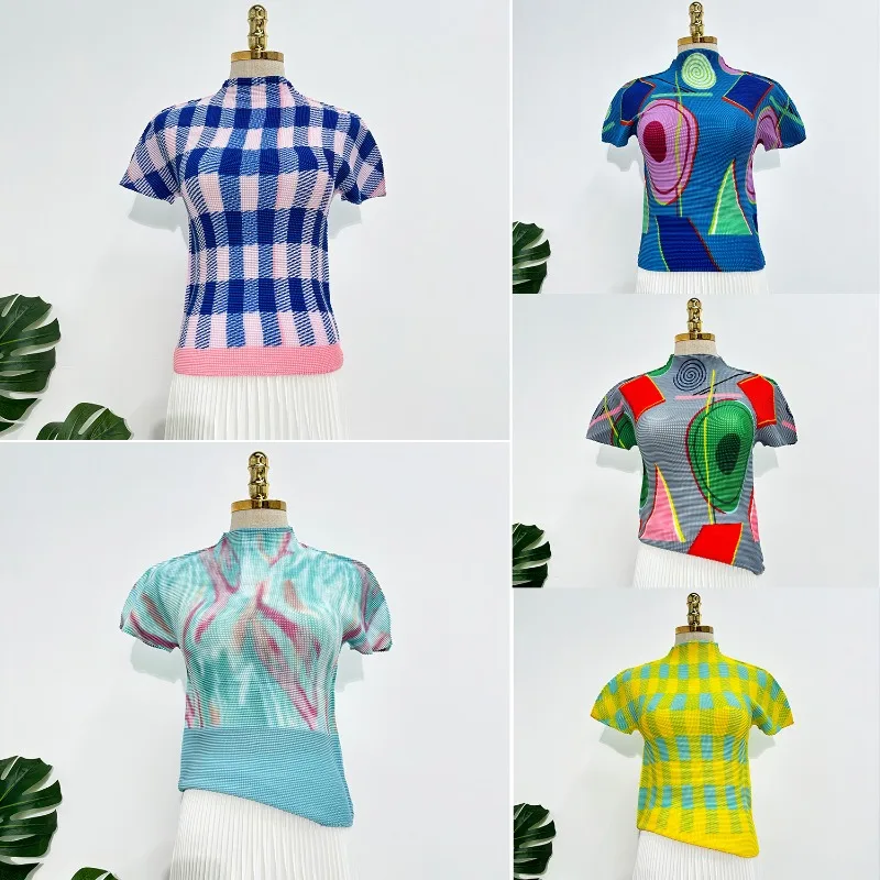 

Плиссированный топ Miyake, новинка 2026, удобная универсальная облегающая футболка с короткими рукавами и принтом, легкая женская футболка с базовым слоем