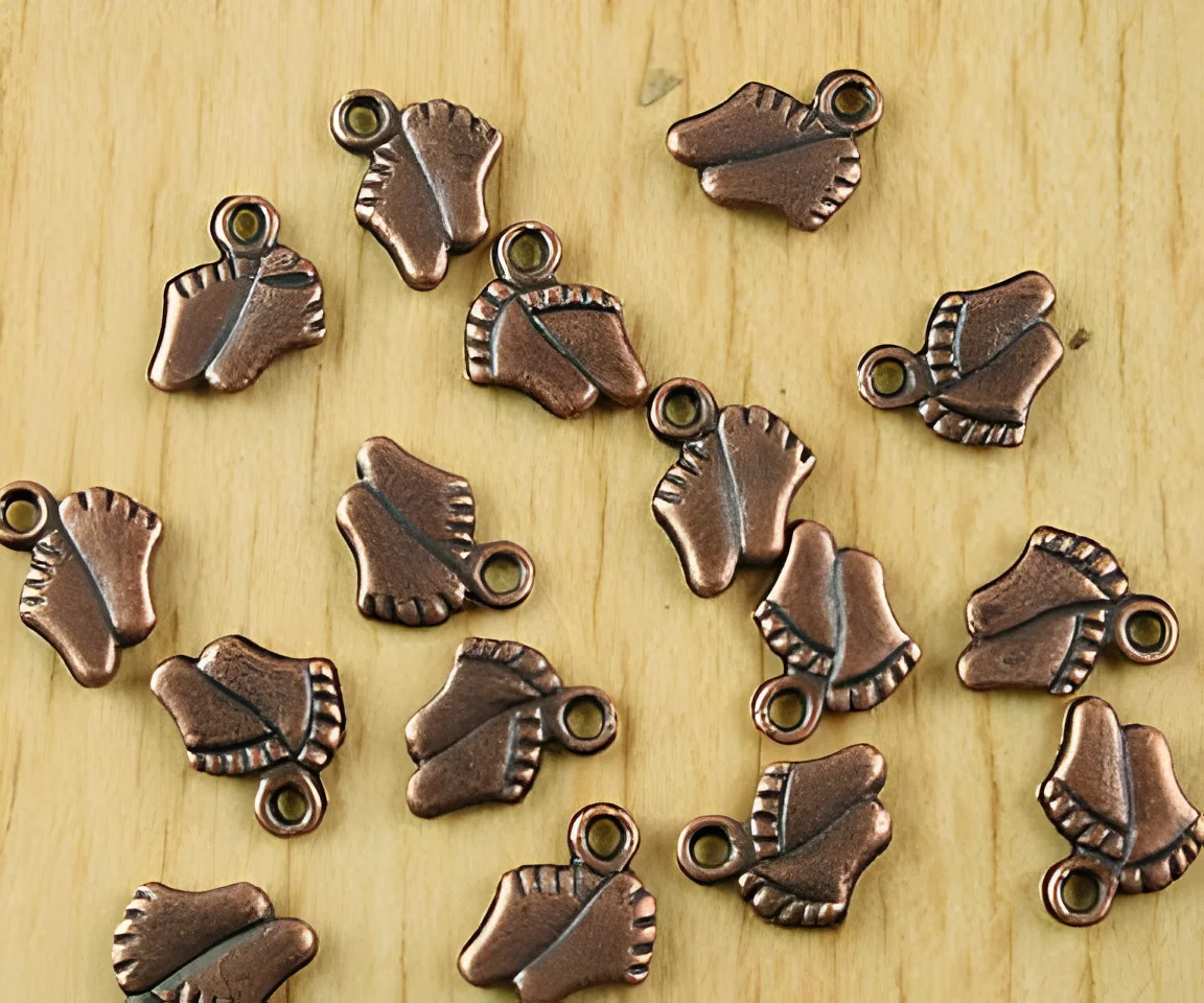 

50pcs 11*9mm Alloy matel antiqued copper feet charms Findings HWH1928