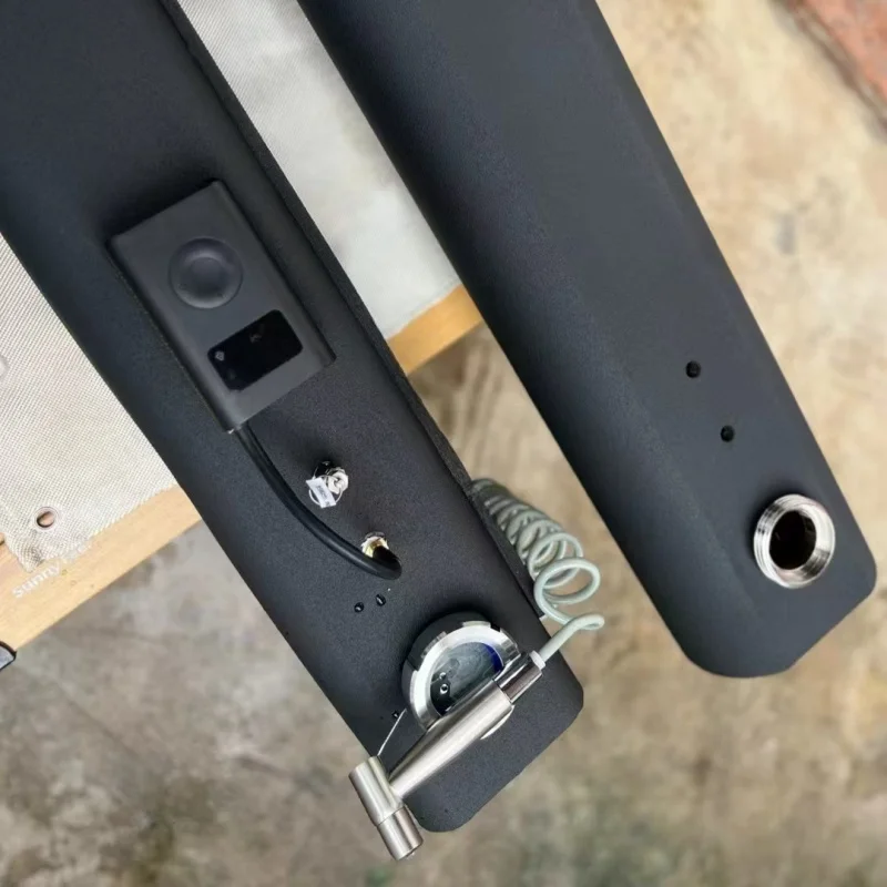 ถังเก็บน้ำสแตนเลสแบบพกพาขนาด 35 ลิตร สำหรับอาบน้ำนอกสถานที่ ติดตั้งง่ายบนหลังคารถ แบบแข็งแรง ทนแรงดัน สำหรับการปีนเขา