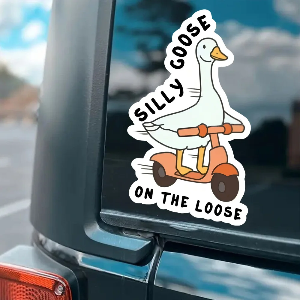 2-Pack 8.5x15cm, Silly Goose on LOOSE Funny Waterproof Vinyl Car Decal, Exterior Decorative Accessories,Used for Car, Motorcycle
