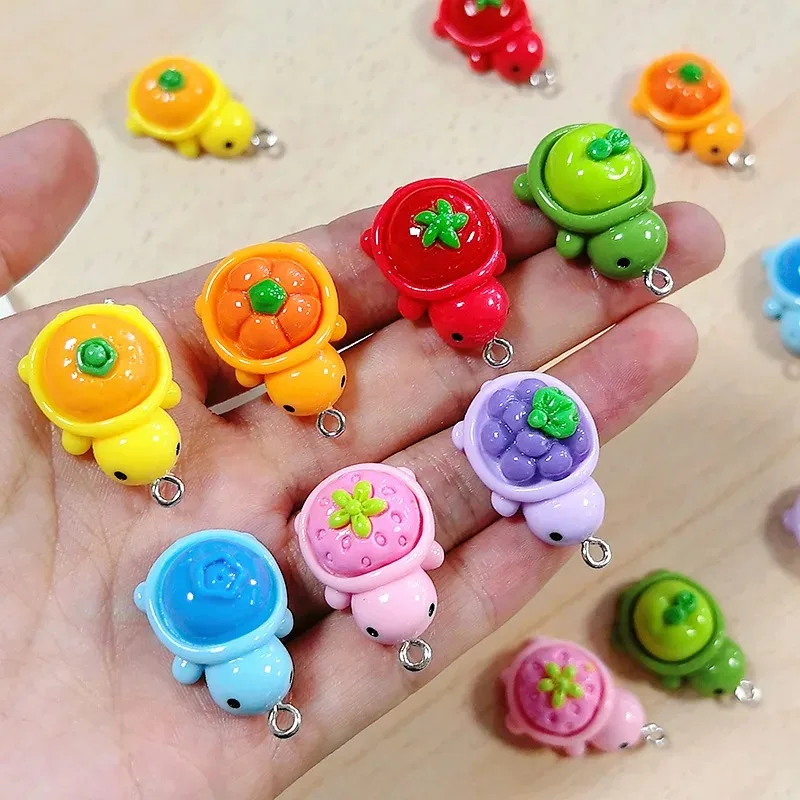 10 Stück Obst-Schildkröten-Harzanhänger mit Kürbis, Blaubeere, Erdbeere, lustige, niedliche Ohrring-Anhänger, DIY Freundschaftsschmuck-Geschenk-Anhänger