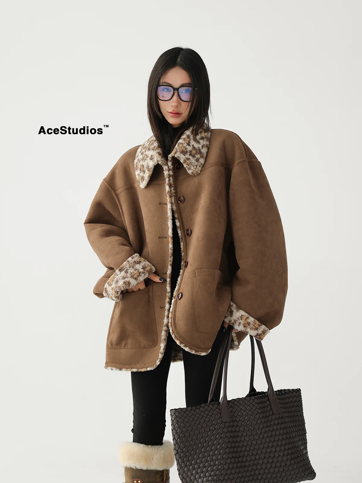 AceStudios Giacca in Pelle Scamosciata con Stampa Leopardata e Dettagli Colorati in Stile Retrò Americano, Cappotto in Pelliccia d'Agnello, Cappotto Lungo Imbottito