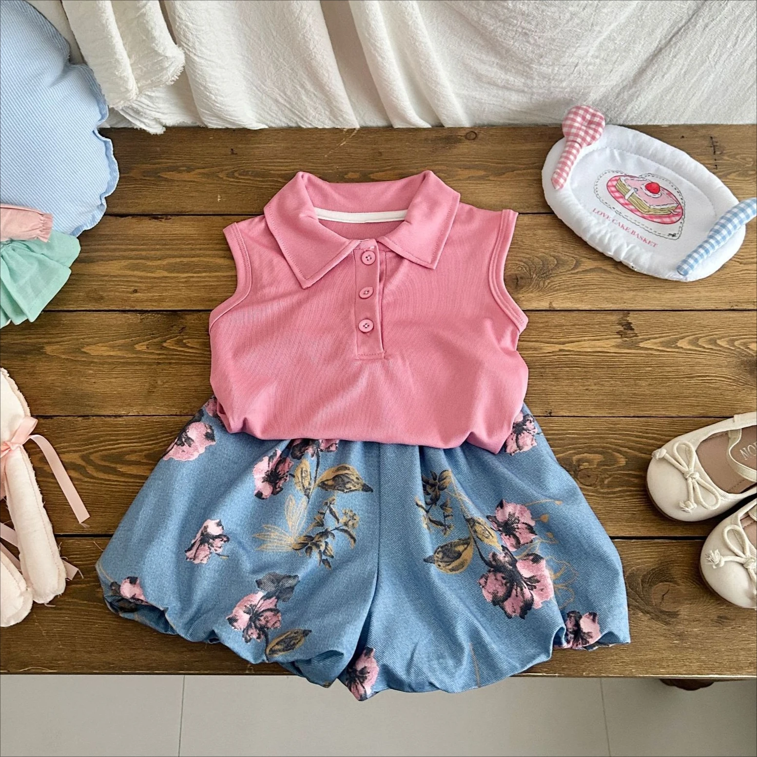 Girls' Suit 2026 Spring and Summer New Children's Wear Korean Style Girl Baby Lapel Vest Imitation Denim Bud Shorts Two Sets