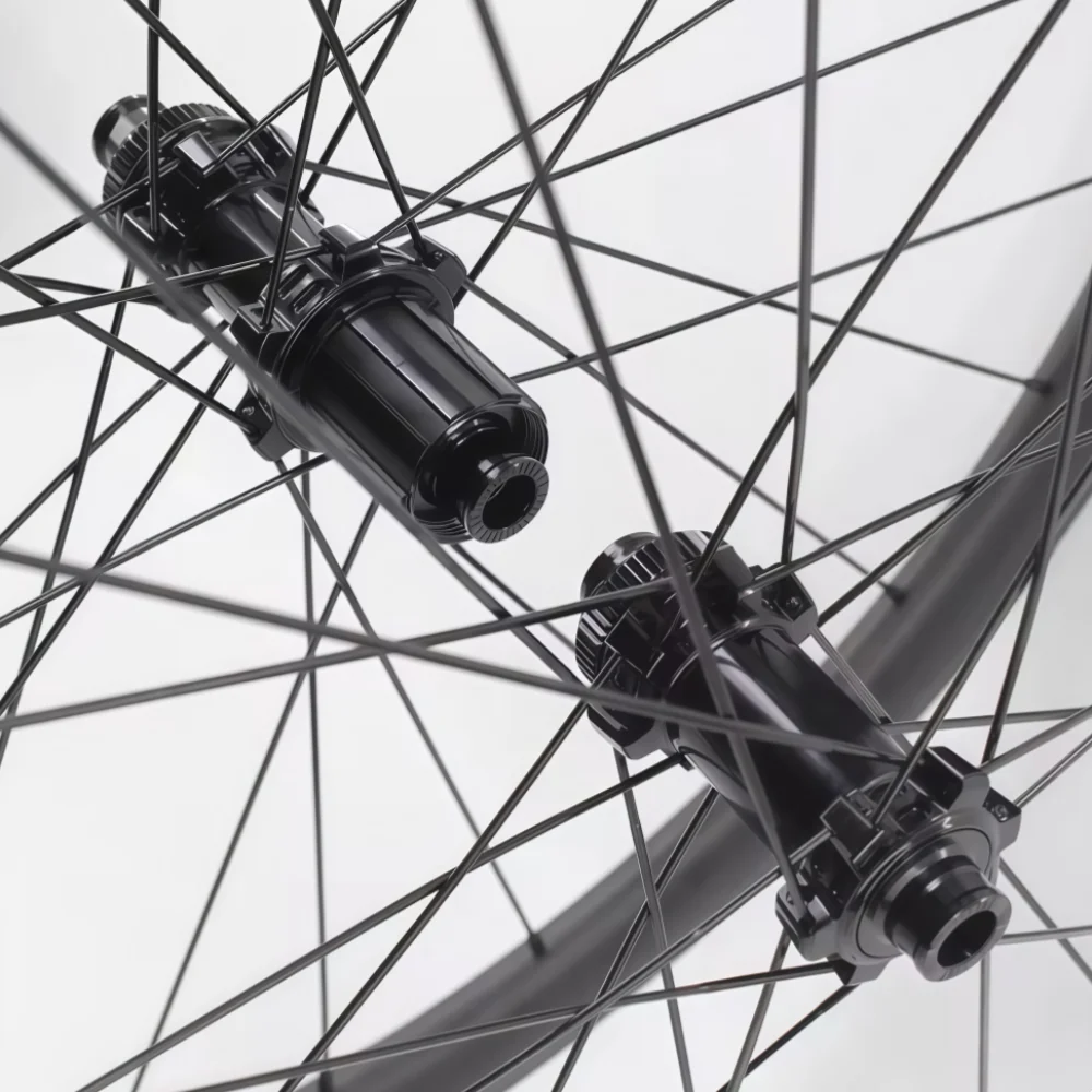 700C Road Cycling Carbon Wheelset DISC Brake Center Lock 36T Ratchet UD Matte 28mm 30mm Outer Wide Tubeless Compatible Clincher