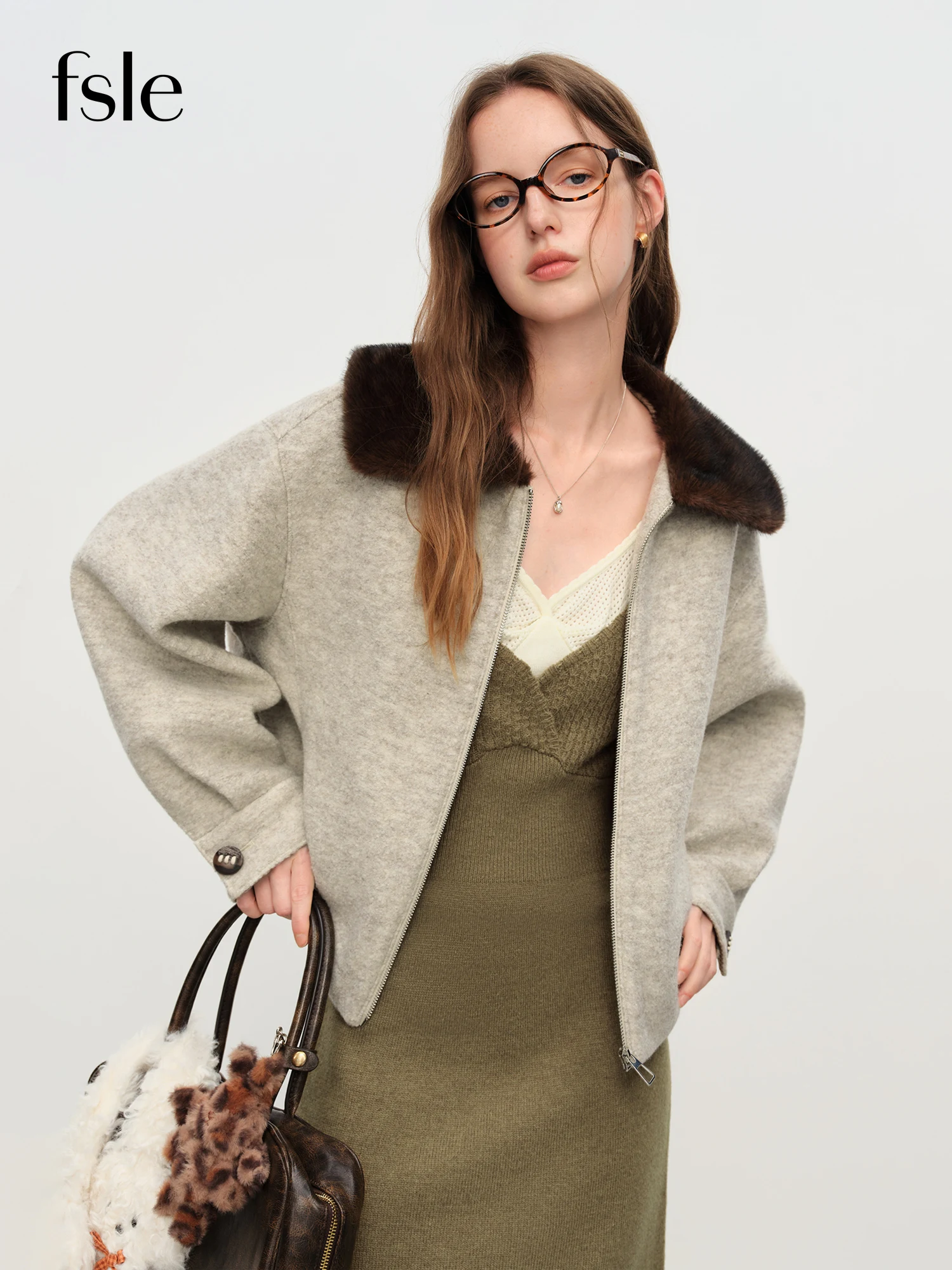 

FSLE Roma-style Wool-Blend Jacket with Fake Fur Collar Vintage Pleated Short Coat for Women Winter 2025 New Arrival Winter Coat