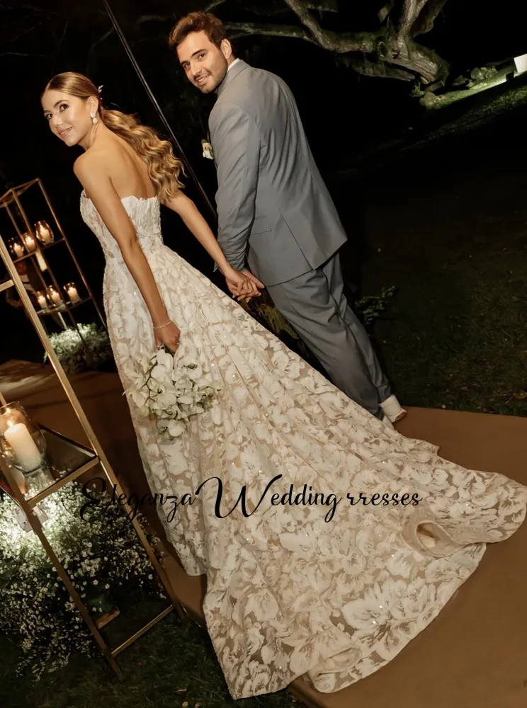 Customized Strapless Wedding Dress Featuring Stunning Lace Appliques and Floral A-Line Silhouette Bridal Dress Vestidos De Novia